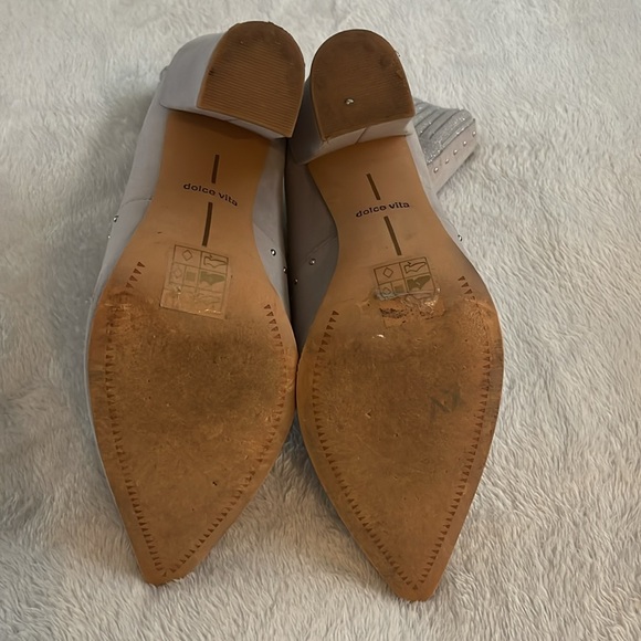 Dolce Vita Silver Ankle Bootie Boots Studded Chunky Heel Suede Leather Size 7.5 - Picture 9 of 15